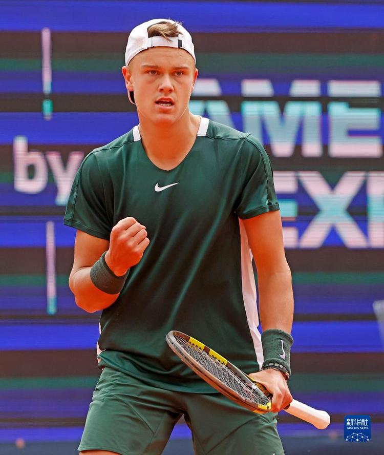 素质在比赛 素质在比赛